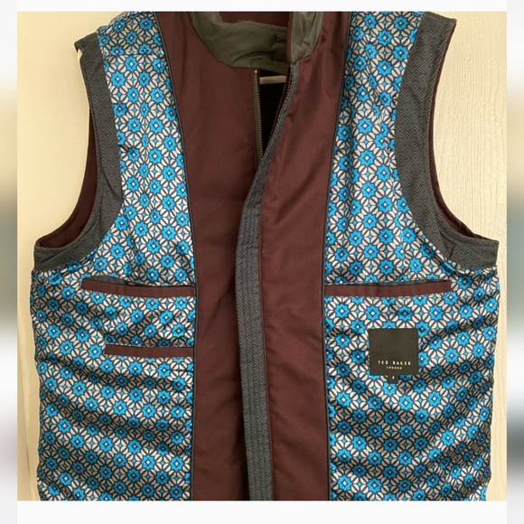 TED BAKER London Burgundy Dylan Trim Fit Quilted Down Sleeveless Vest 3 = M - Picture 4 of 6